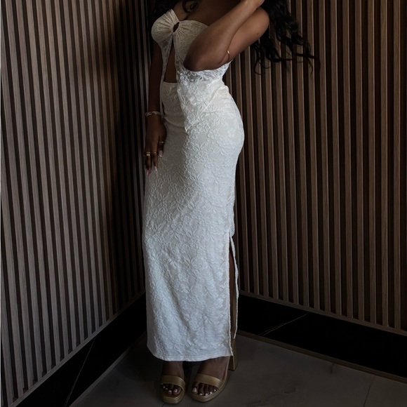 Elegant Lace Pencil Skirt and tie top set in Cream - Picture 2 of 2